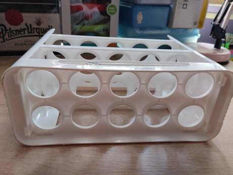 Držiak na uskladnenie vajíčok v chladničke,