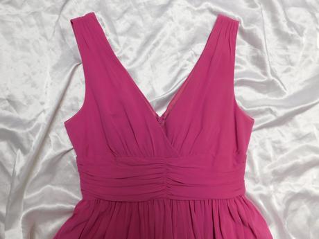 Luxusne velmi pekne šaty, 38