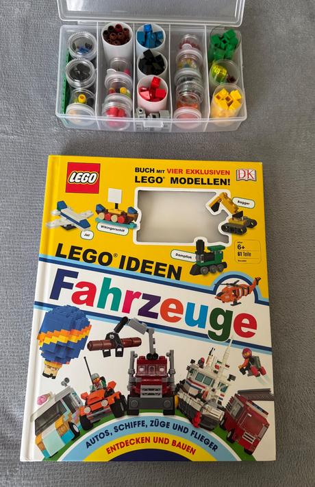 Kniha lego návodov a drobné doplnky, 