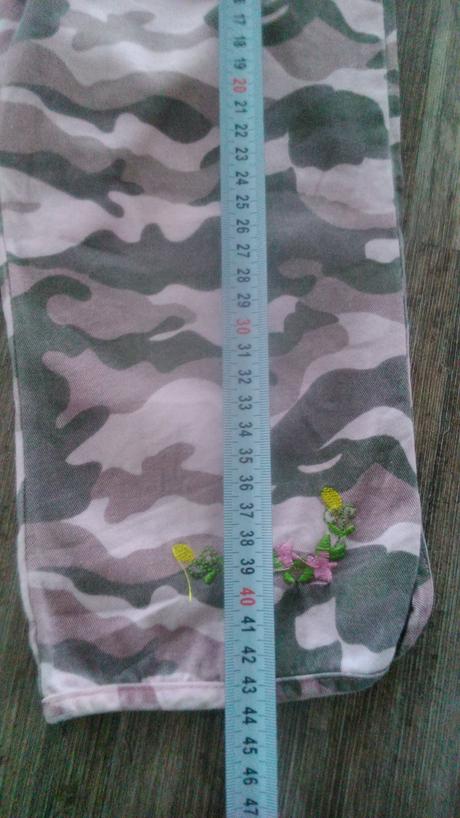 Maskáčové nohavice, 86