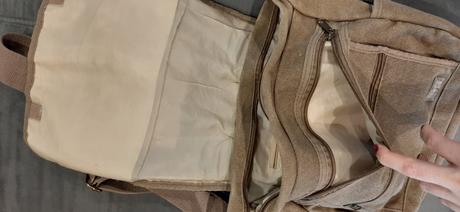 Kabela/taška cez plece,