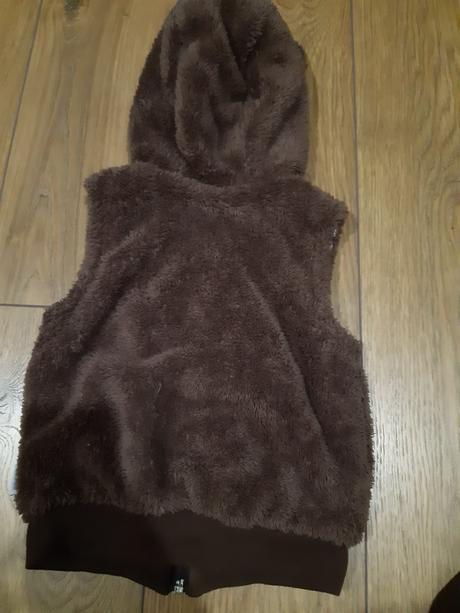 Hrejivá vesta, č.80-86, zn. richelieu, richelieu,80