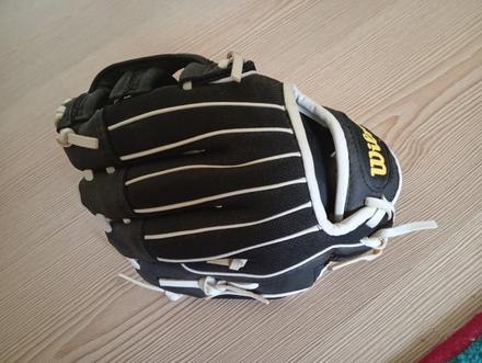 Bejzbalova rukavica wilson,