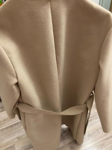 Krásny béžový kabát, m