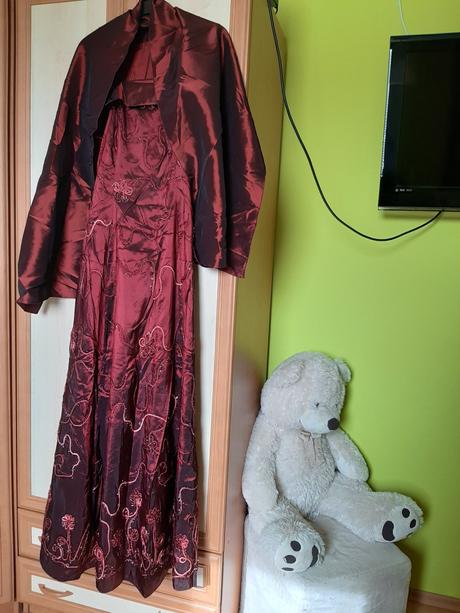 Spoločenské šaty, 38