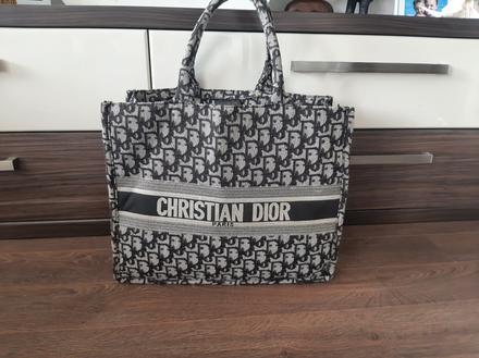 Veľká kabela ch d, dior