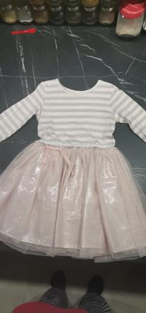 Krásne trblietavé šaty, 110