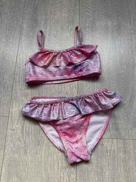 Krasne plavky, f&f,98