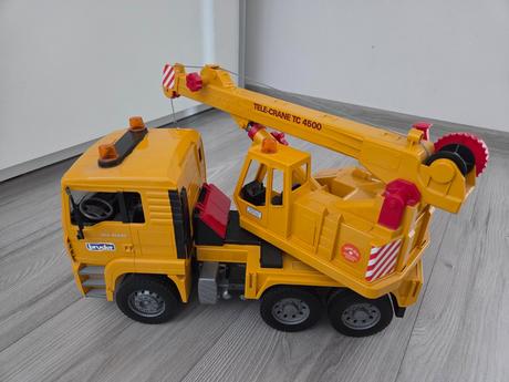 Bruder autožeriav,