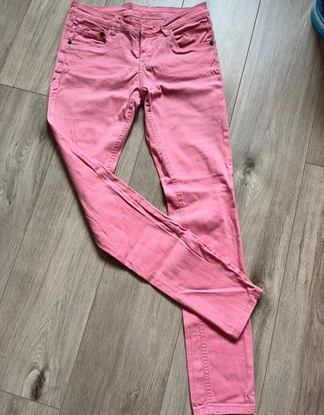 Ruzove nohavice, terranova,s