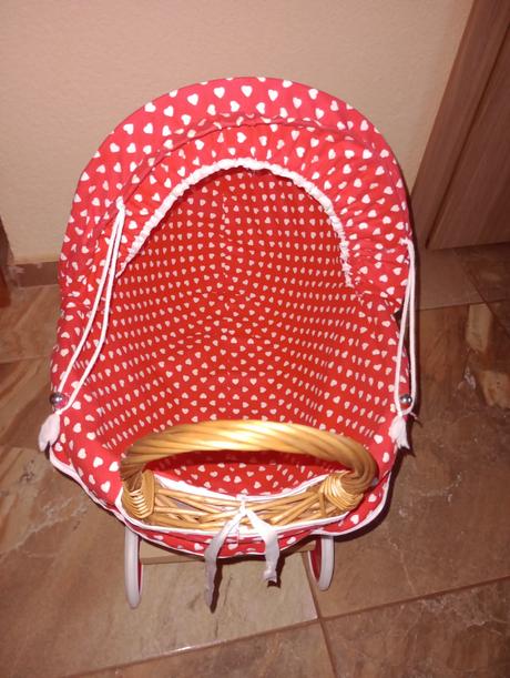 Kočík pre bábiky, 