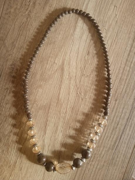 Dámsky náhrdelník, 