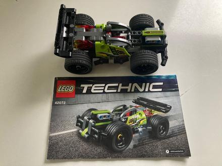 Lego technic 42072 pretekárske auto,
