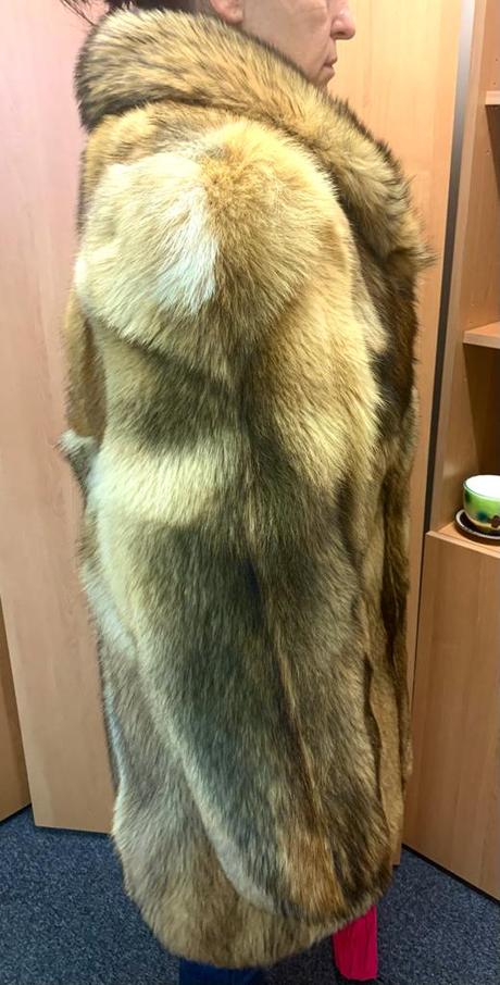 Kožuch pravý, 42