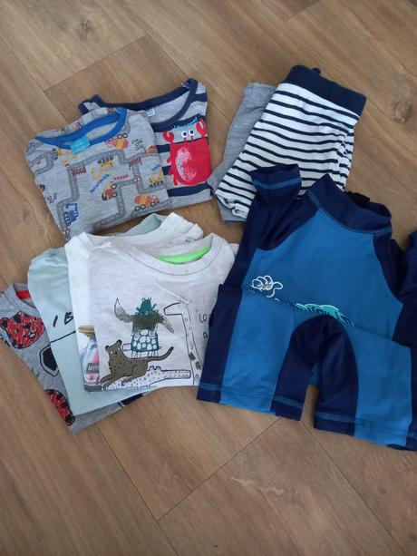 Balík letného oblečenia, 86–98