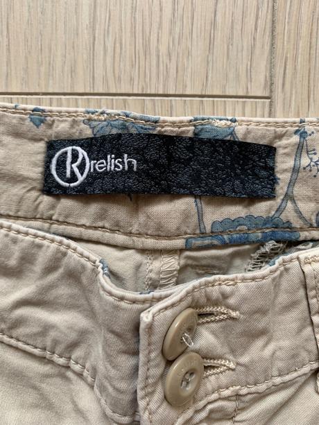 Kraťasy zn. relish, s