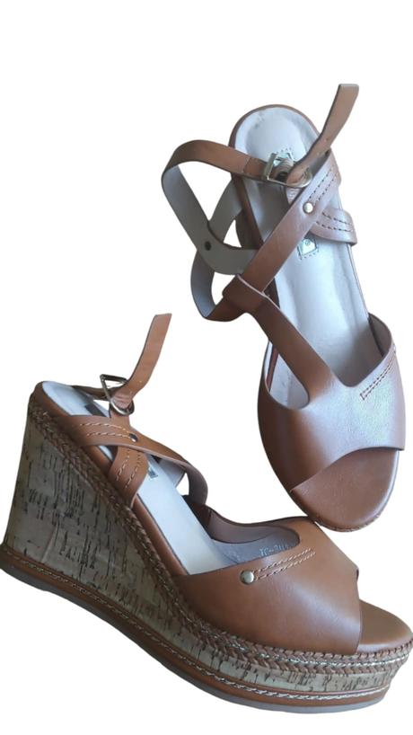 Sandále na platforme, 38