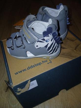 Nové  d.d.steep sandále, d.d.step,19