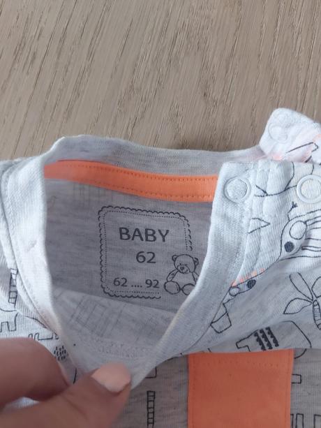 Krátke body- top stav, baby,62