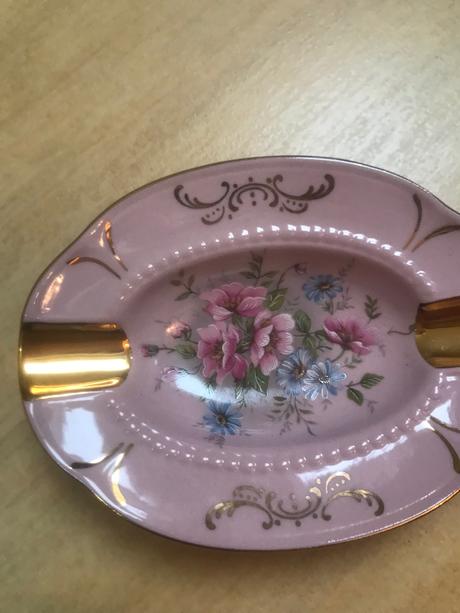 Popolník - ružový porcelán, 