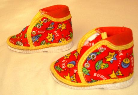 Červené papučky, <17