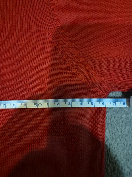 Dámsky pulóver červený so striebornými prackami xl, xl