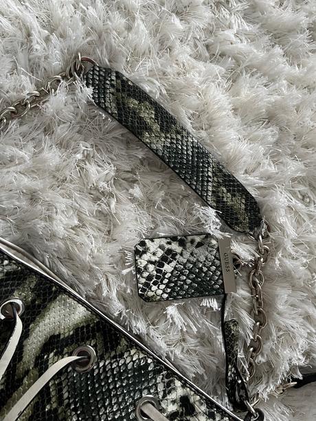 Raz použitá guess kabelka, guess