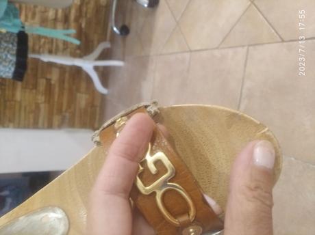 Guess slapky, guess,37