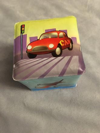 Makká pogumovaná kocka, 