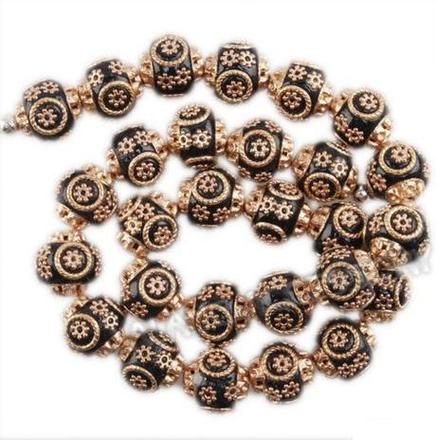 Korálky s ornamentom 14 mm - čierne, 