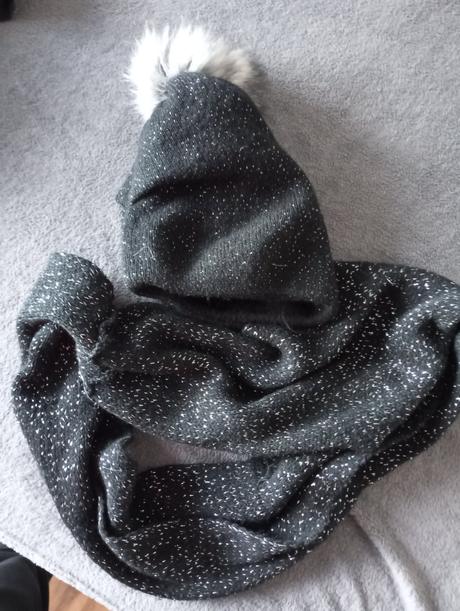 Čierna čiapka tunrl, s