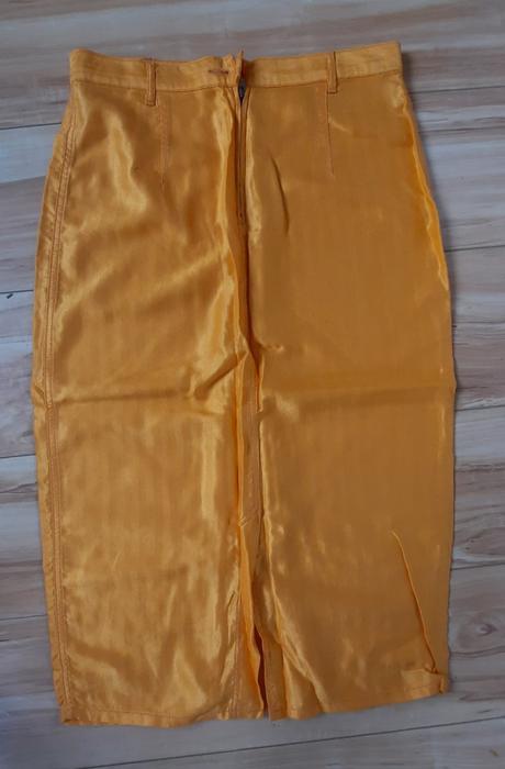 Oranzova leskla sukna s, s