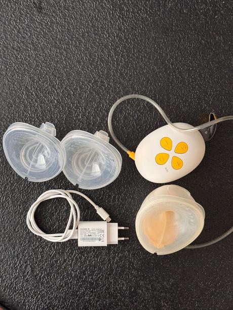 Odsávačka hands free medela single solo,
