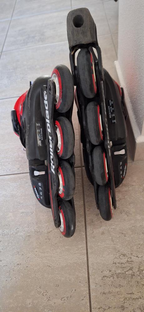 Kolieskové korčule - nastaviteľná veľkosť, rollerblade,36