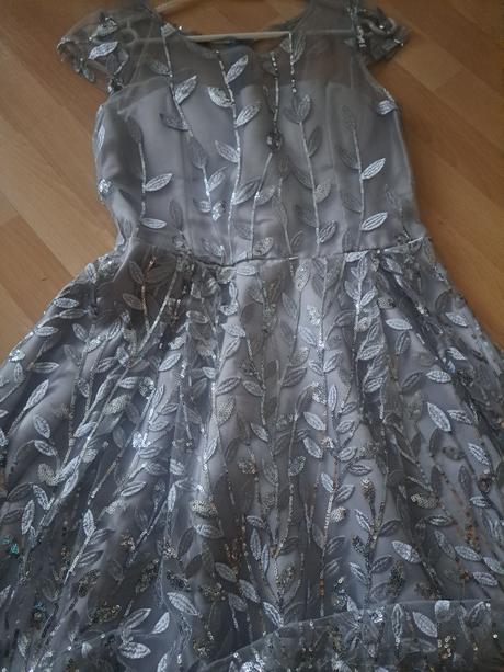 Strieborné spoločenské šaty xs, xs