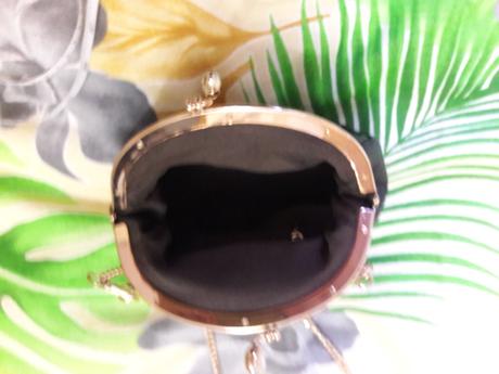 Kabelka malá so zapínaním, 