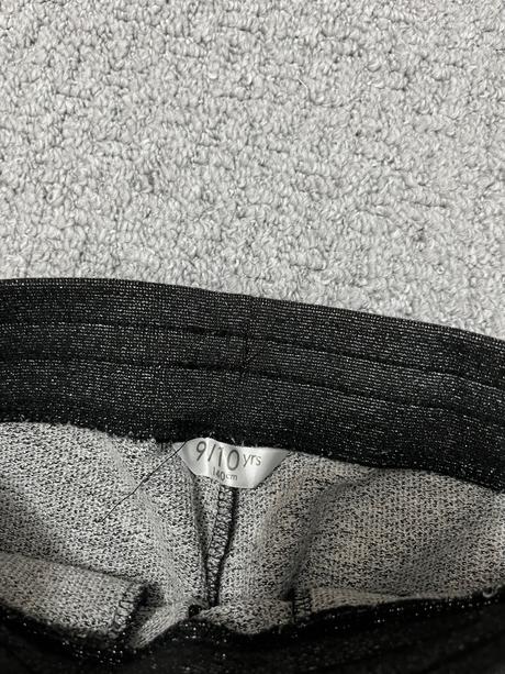 Trblietavé nohavice, 140