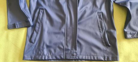 Pogumovaná bunda do dažďa, 140