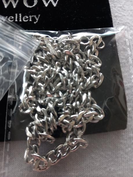 Retiazka s krizikom,