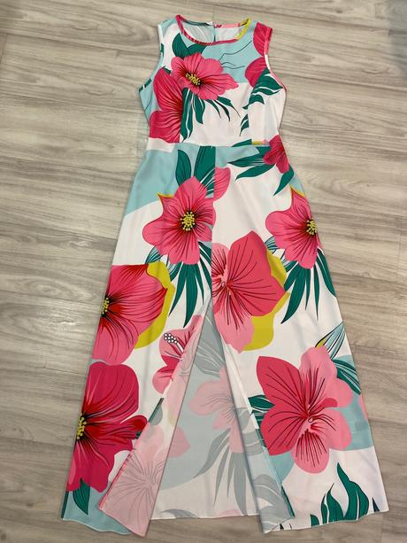 Nádherné šaty s kvetmi, m