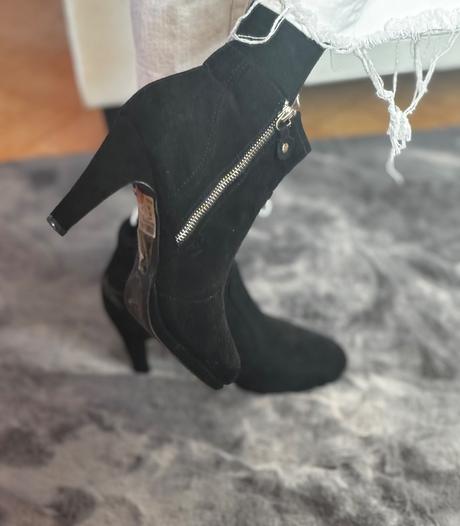 Členkové čižmičky na opätku, 39