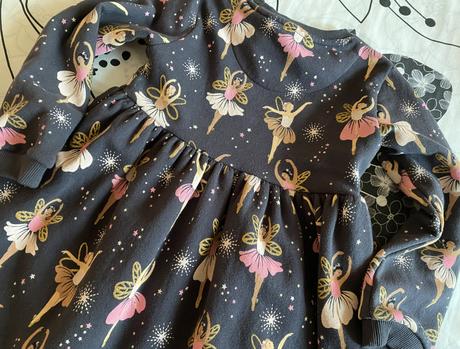 Teplé teplákové šaty f&f s potlačou v. 122, f&f,122