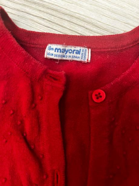 Červený svetrík na gombíky, mayoral,86