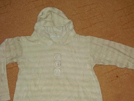 Pekna zamatova dlhšia mikinka na 128-134 velkosť, 134