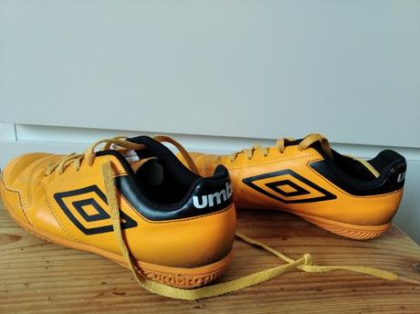 Halovky umbro, umbro,35