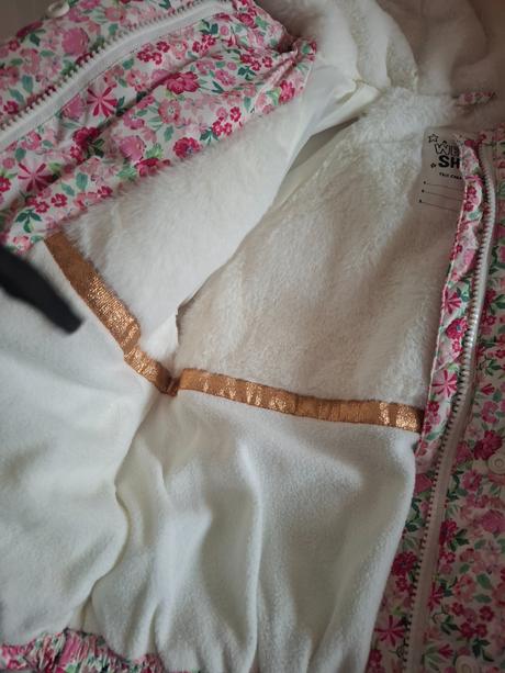 Krásna zimná bunda s kvietkami s vysačkou (nová), f&f,98