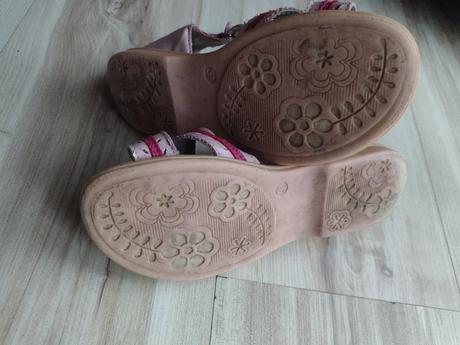 Ružové sandále, wojtylko,31