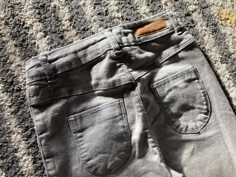 Šedé skinny rifle, reserved,140