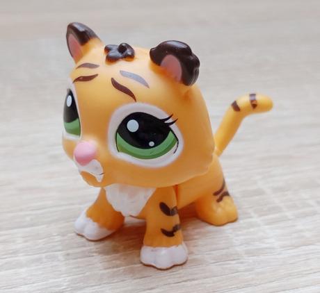Littlest pet shop - tiger 2310 walkables,