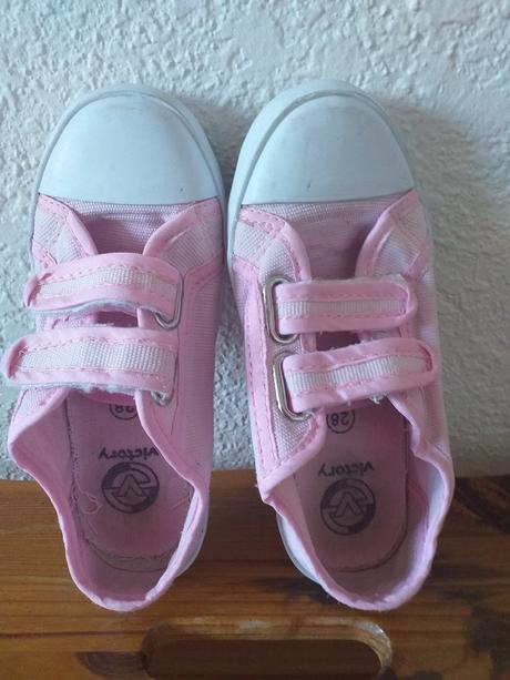 Tenisky 28, victory,28